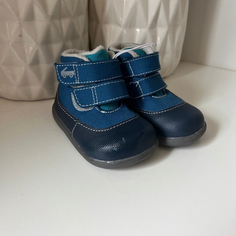 See Kai Run Basics Toddler Boys' Ashton Size 4c toddler